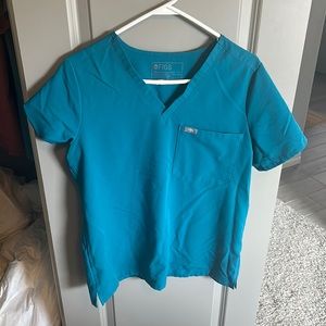 Figs Catarina 1 pocket scrub top!